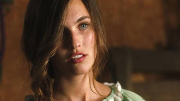 Hollywood Is Full Of Hot Sisters!