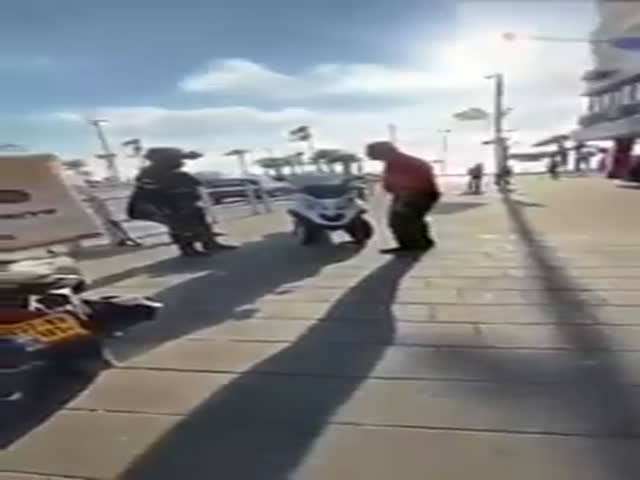 Israeli Police Deals With A Rowdy Russian