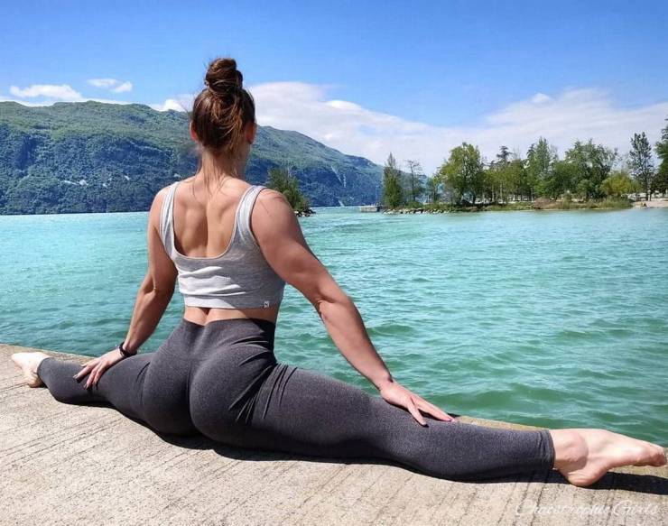 Flexible Girls Will Always Be Sexy