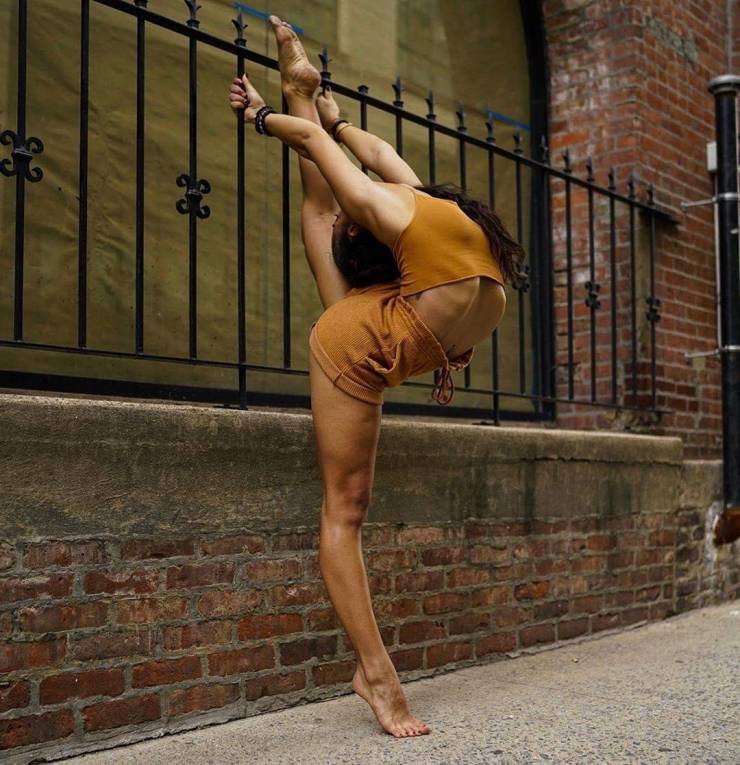 Flexible Girls Will Always Be Sexy