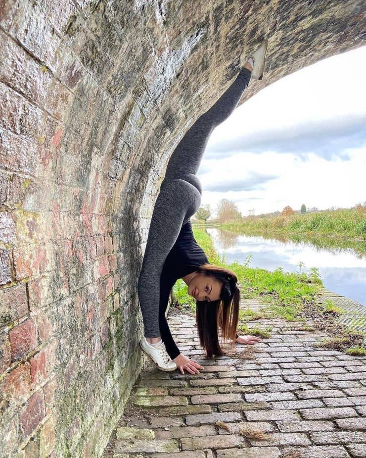 Flexible Girls Will Always Be Sexy