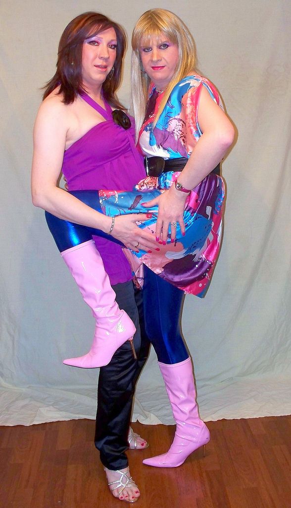 Transvestites. The hidden side of life (36 pics)