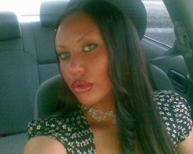 Girls with silicone faces (37 pics)