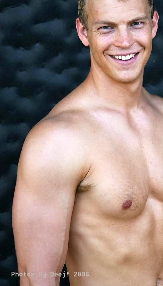 Special women: Hot men for St. Valentine’s Day (57 pics)