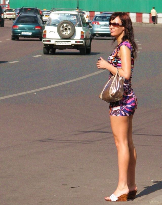 Friday entry with pretty girls (53 pics)