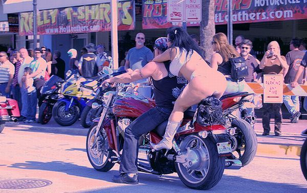 Bike week (61 pics)