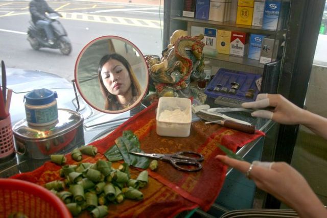Incredible Taiwanese culture - Betel nut girls (53 pics)