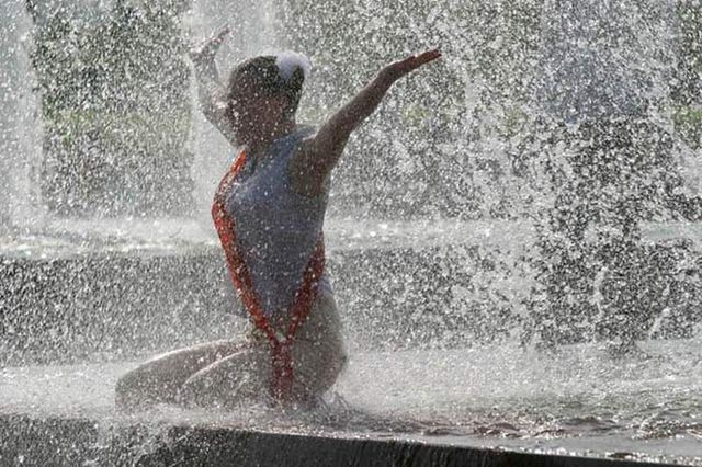 How Russian youth celebrates their graduation day (60 pics)