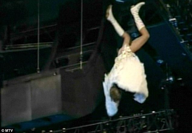 Sacha Baron Cohen insulted Eminem (21 photos + 1 video) 