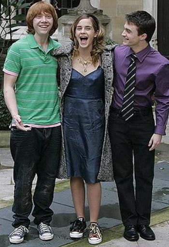 A girl became a woman (27 pics)