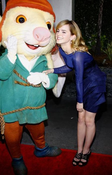 A girl became a woman (27 pics)