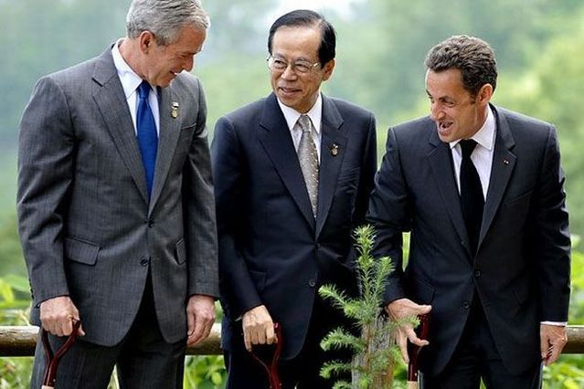 Politics is a delicate thing (51 pics)