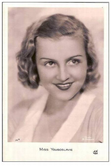 Former beauty contest participant (13 pics)