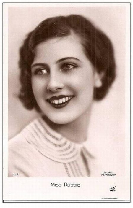 Former beauty contest participant (13 pics)