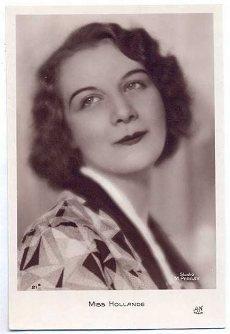 Former beauty contest participant (13 pics)