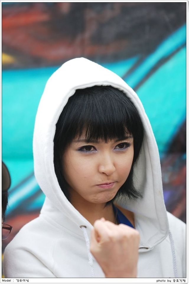 How they pose in Asia (64 pics)