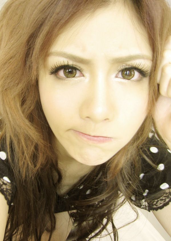 How they pose in Asia (64 pics)