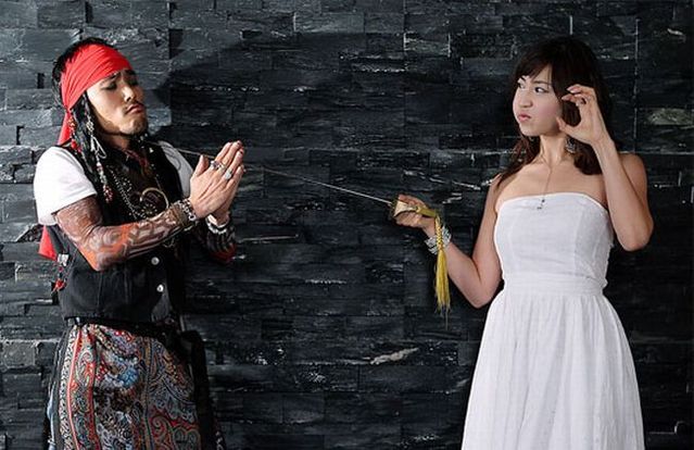 How they pose in Asia (64 pics)