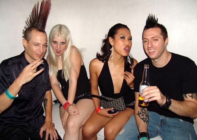 Do you like douchebags? (67 pics)