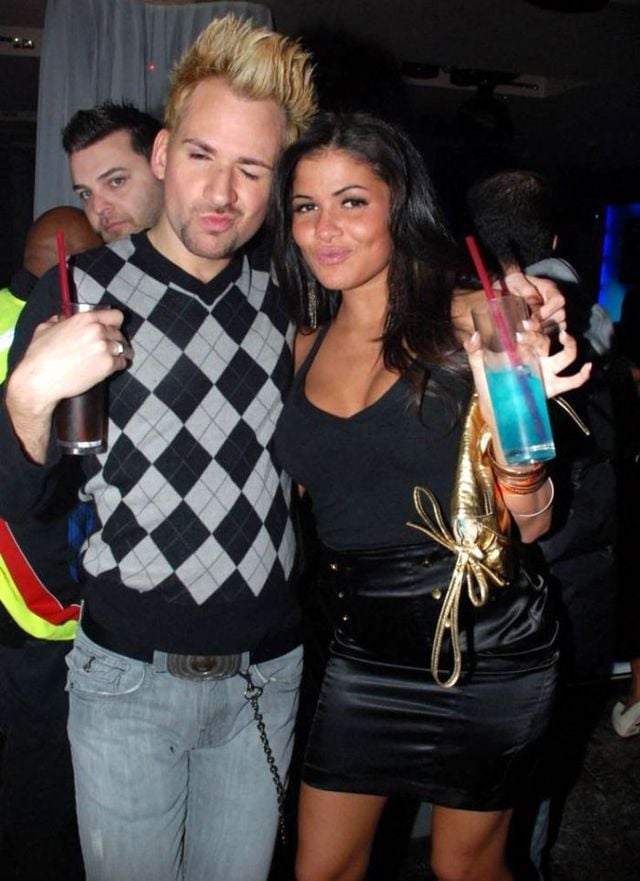 Do you like douchebags? (67 pics)