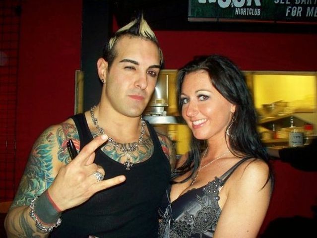 Do you like douchebags? (67 pics)