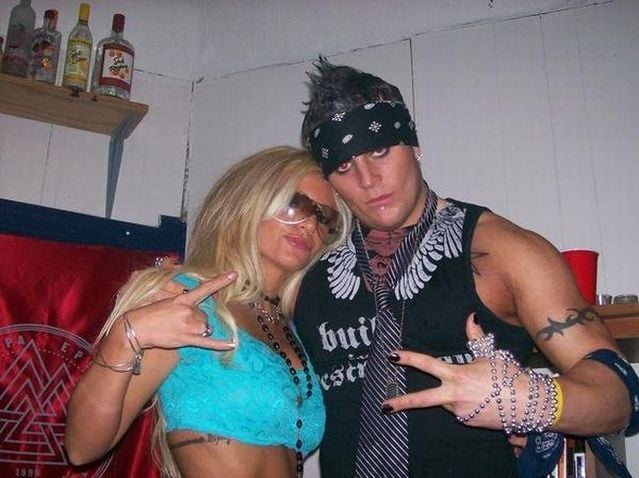 Do you like douchebags? (67 pics)