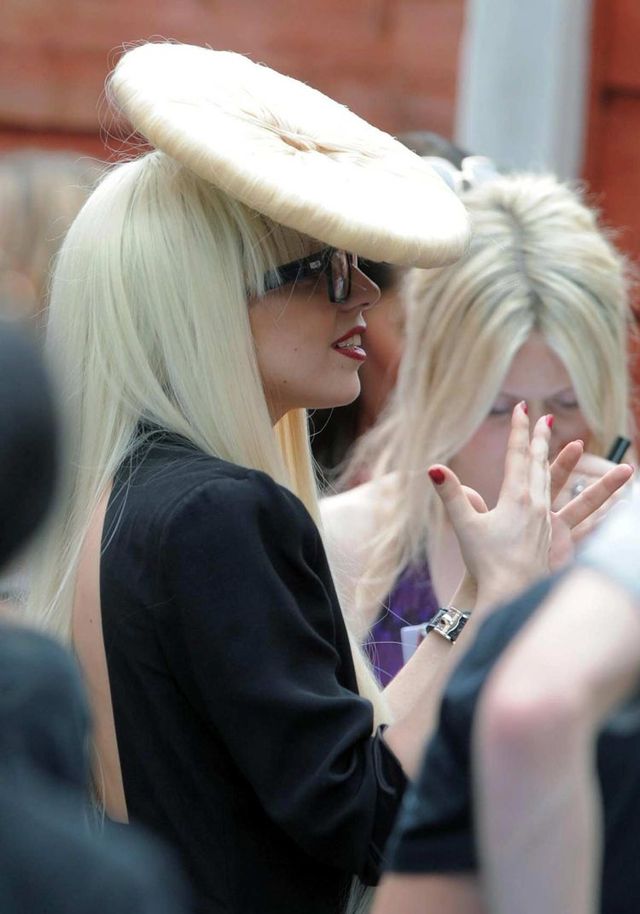 Curiosoties and bonus pictures