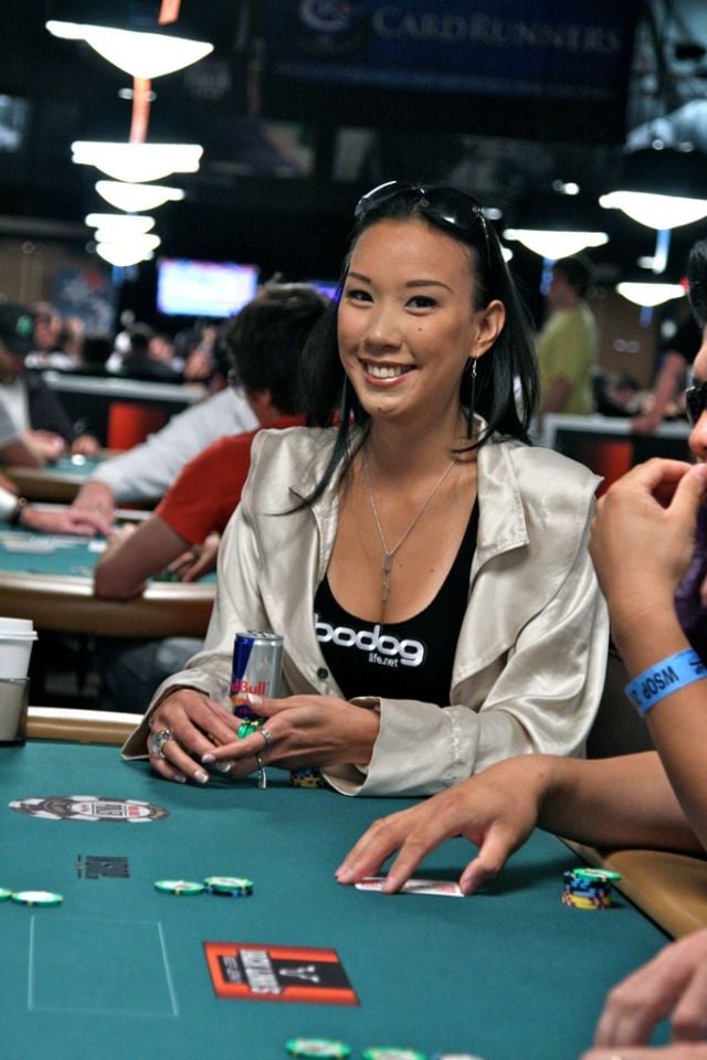 Girls of the World Series of Poker (27 pics)