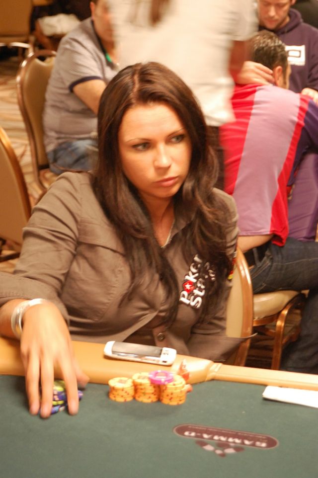 Girls of the World Series of Poker (27 pics)