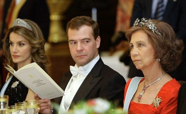 Politics is a delicate thing. Part 2 (75 pics)