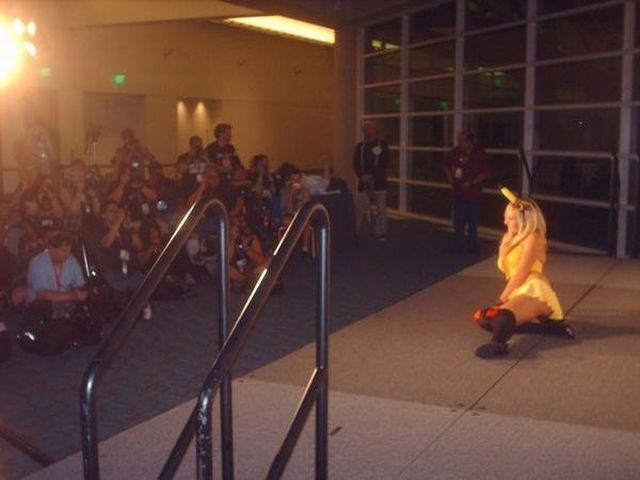 Jessica Nigri in a Pokemon costume (36 pics)