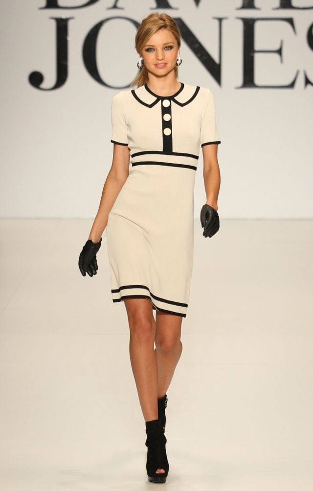 Miranda Kerr at a fashion show in Melbourne (19 pics)