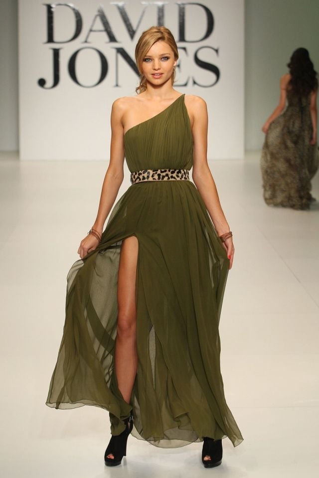 Miranda Kerr at a fashion show in Melbourne (19 pics)