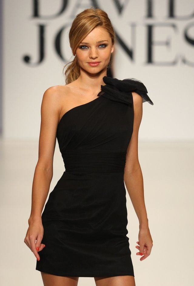 Miranda Kerr at a fashion show in Melbourne (19 pics)