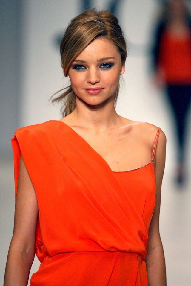 Miranda Kerr at a fashion show in Melbourne (19 pics)