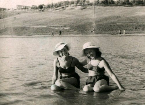 Soviet women + underwear = sexy: not really… (15 pics)