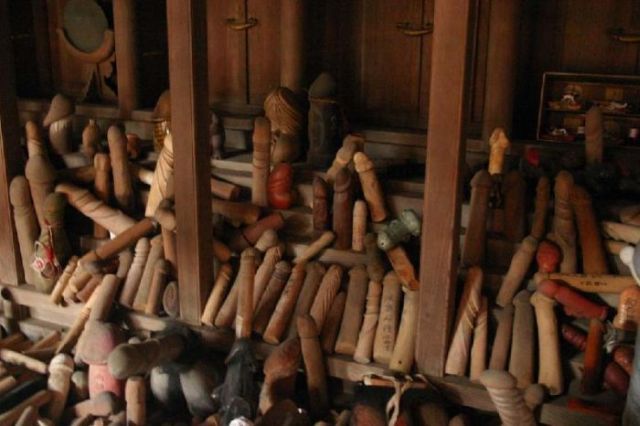 Only in Asia (145 pics)