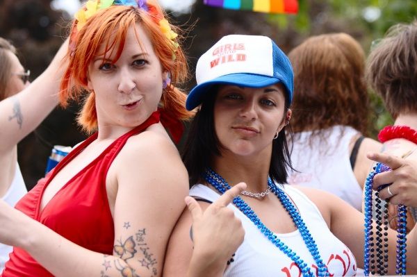 Girls and Gangsta Style. How Do Like It? (47 pics)