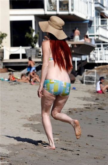 Celebrities and Their Imperfections! (58 pics)
