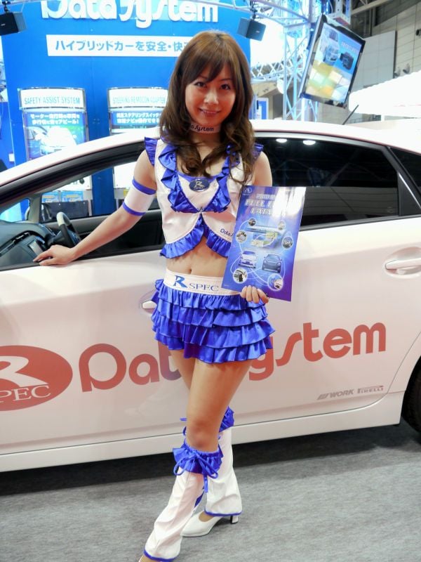 Japanese Auto Girls (43 pics)