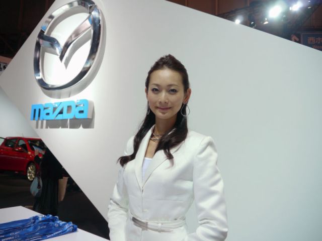 Japanese Auto Girls (43 pics)