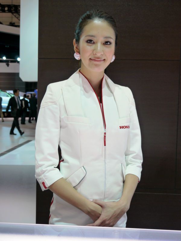 Japanese Auto Girls (43 pics)