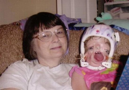 Girl Without a Face (19 pics + 1 video)