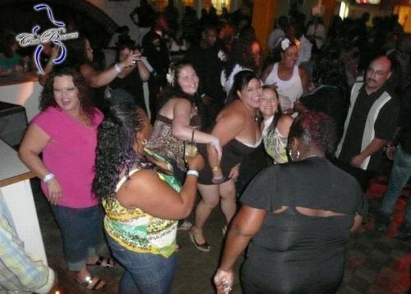 Night Clubs for Overweight People (20 pics)