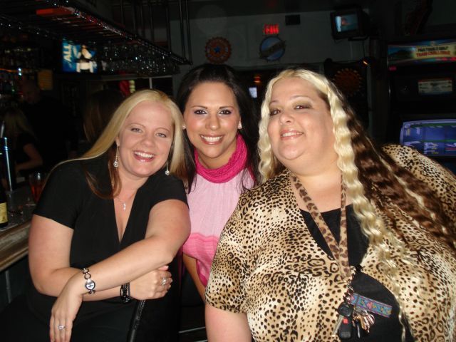 Night Clubs for Overweight People (20 pics)