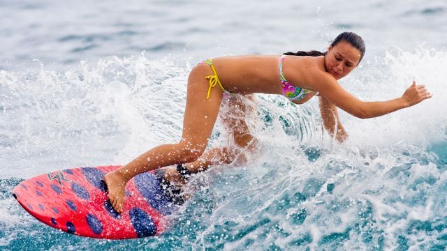 Gliding on the Waves (34 pics)