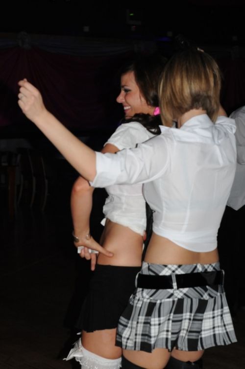 Sexy Girls from School Disco (100 pics)