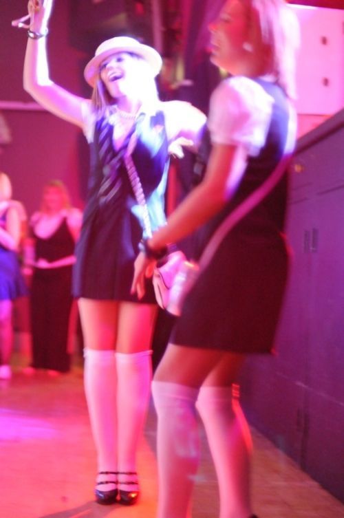 Sexy Girls from School Disco (100 pics)