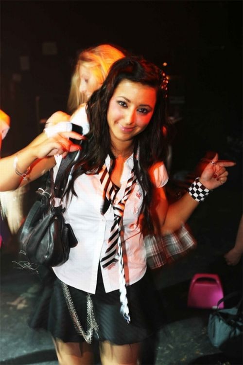 Sexy Girls from School Disco (100 pics)