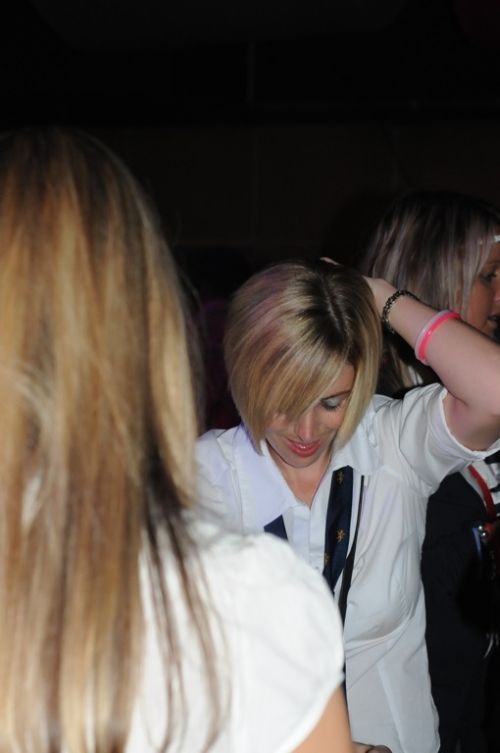 Sexy Girls from School Disco (100 pics)